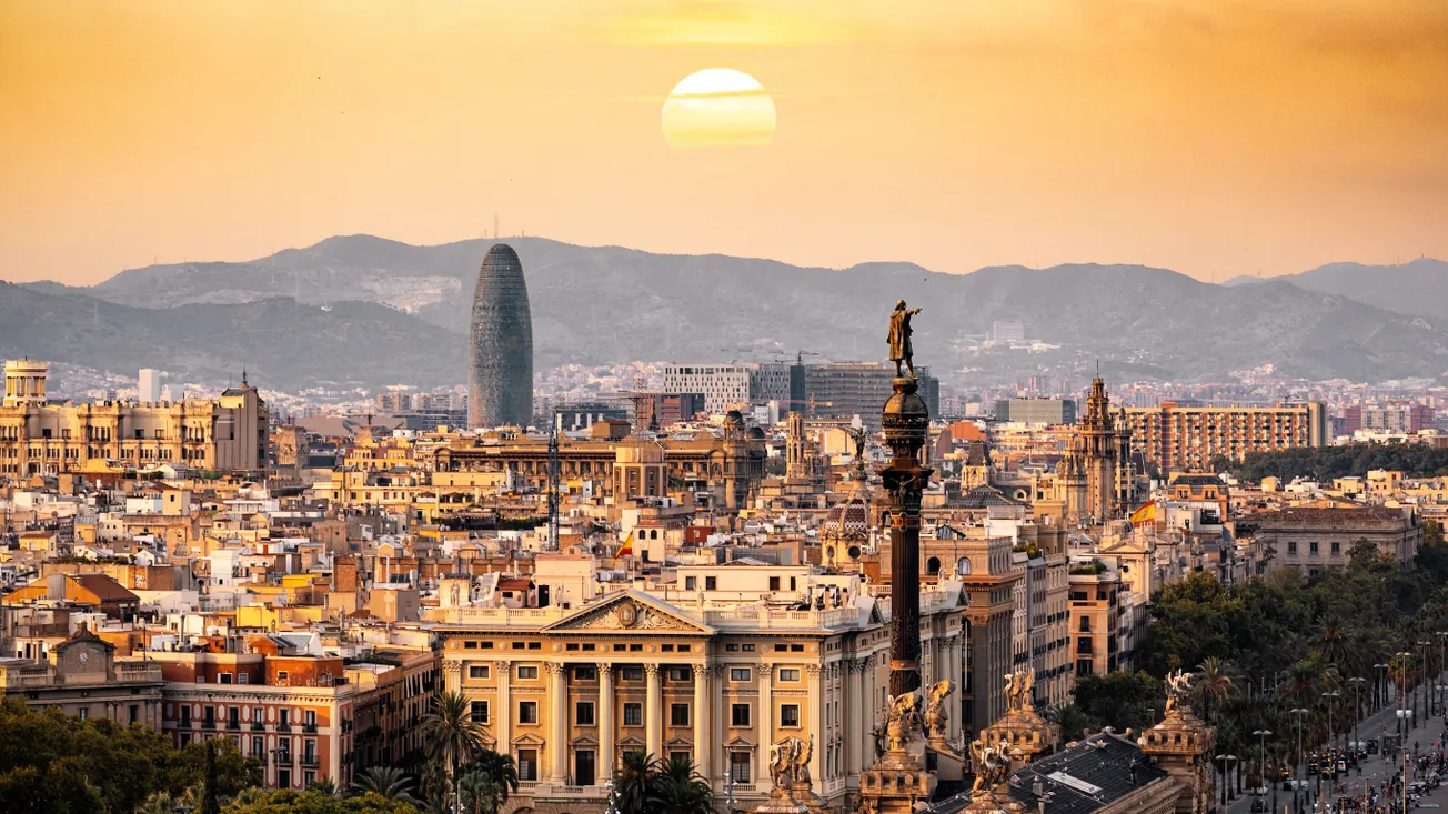 El municipio más barato de Barcelona para alquilar y comprar: dónde encontrar pisos de bancos en alquiler baratos.