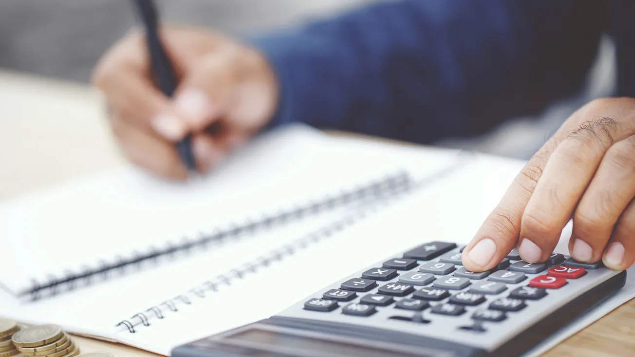 Hacienda avisa: ¿Sabes cómo librarte de pagar IRPF al vender tu piso?
